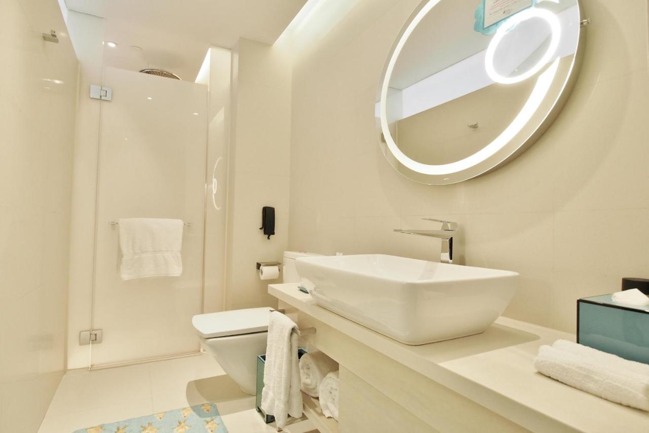 Standard Room with Two Single Beds