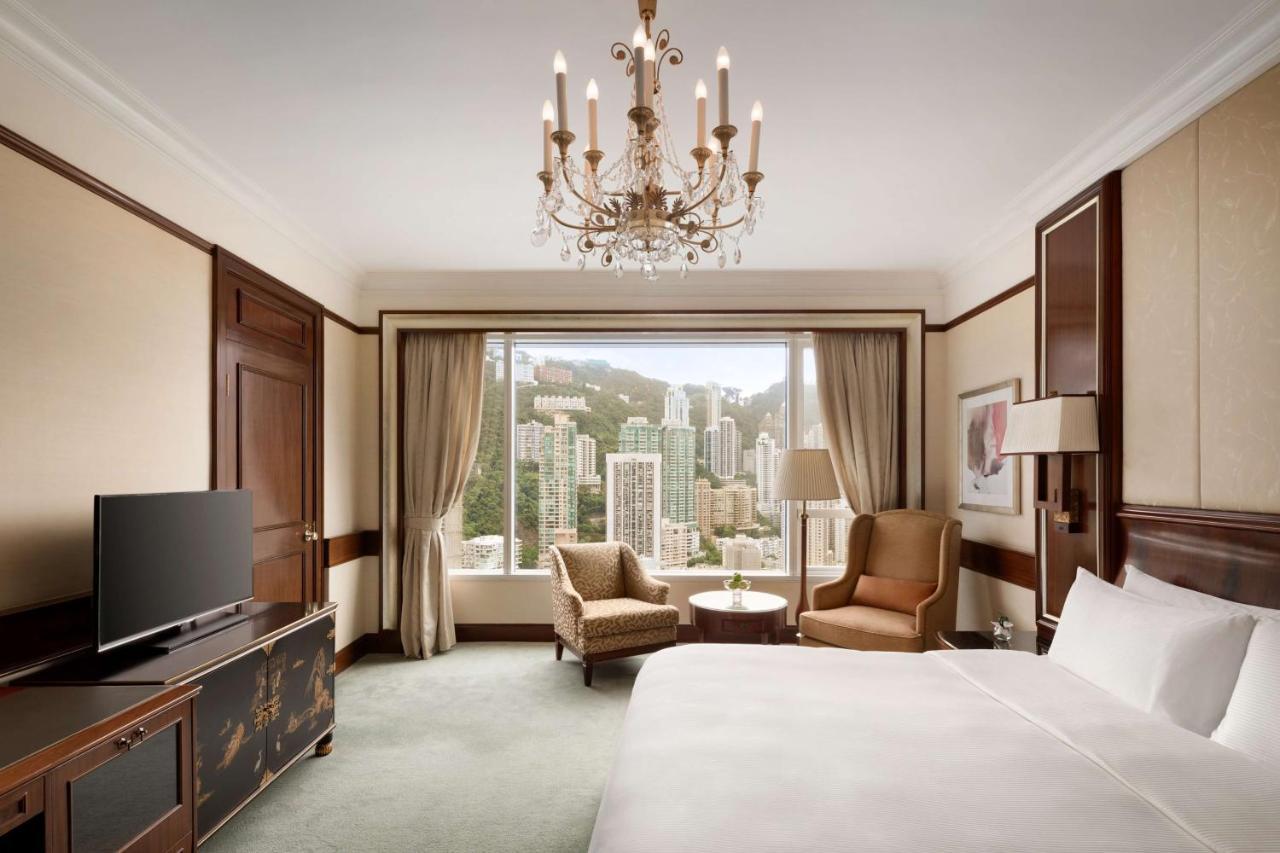 Island Shangri-La Deluxe Peak View King Room