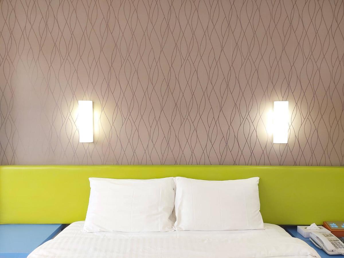 Standard Double Room,1283128030:JPEG