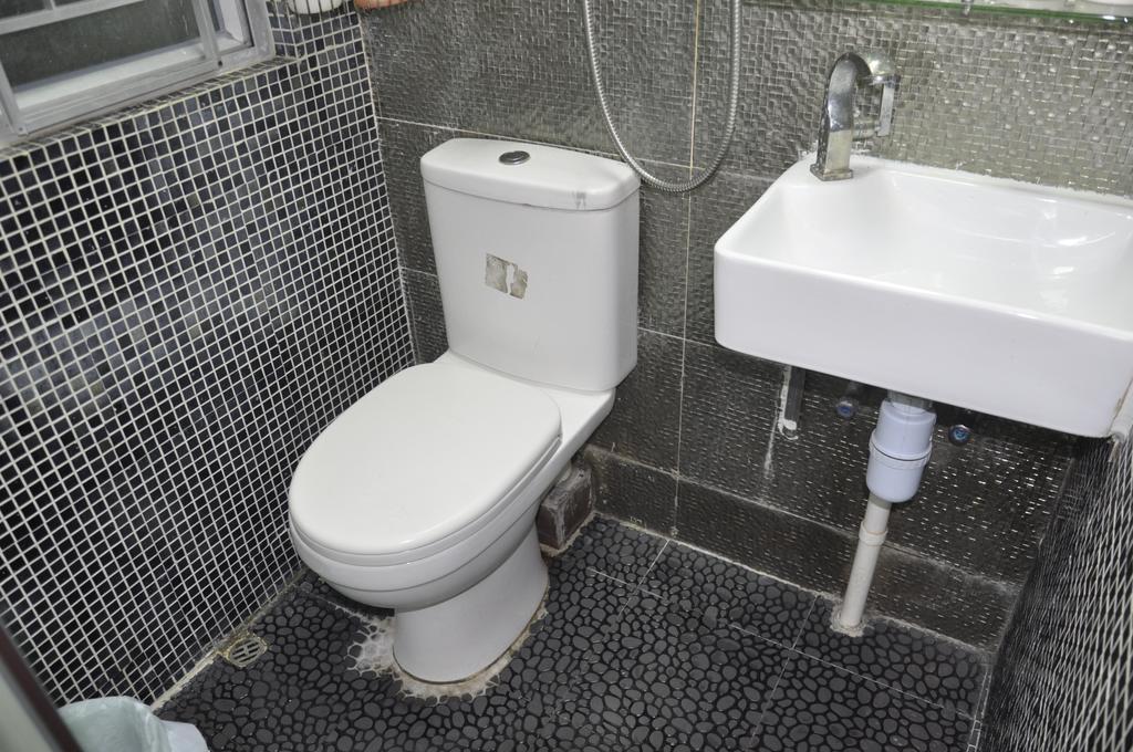Triple Room Bathroom
