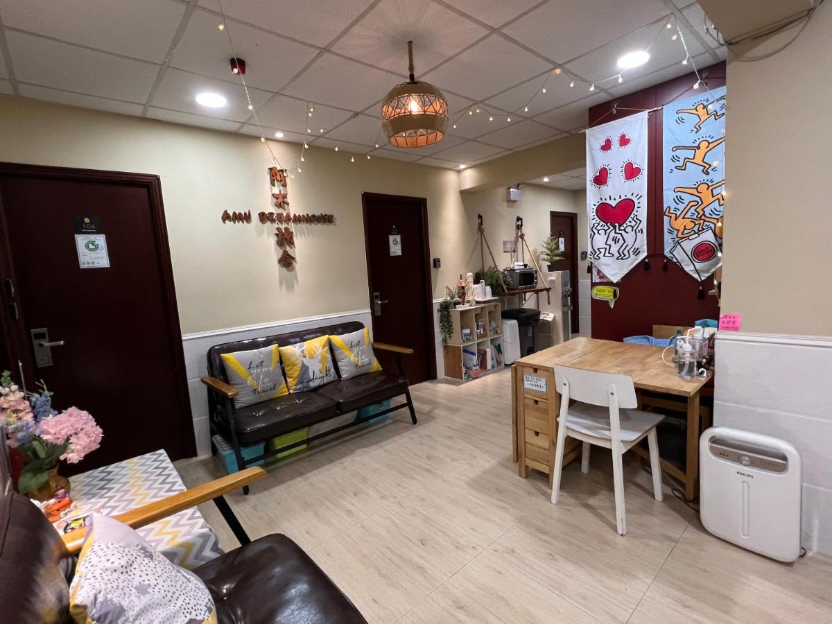 Kamer met 1 Groot Bed of 2 Aparte Bedden en Uitzicht op de Stad