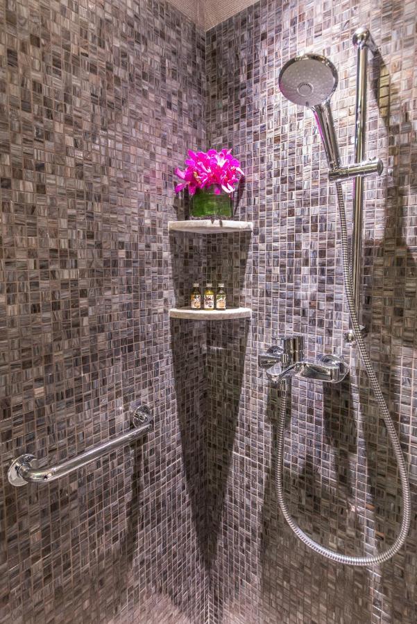 Studio Room,1439908390:JPEG