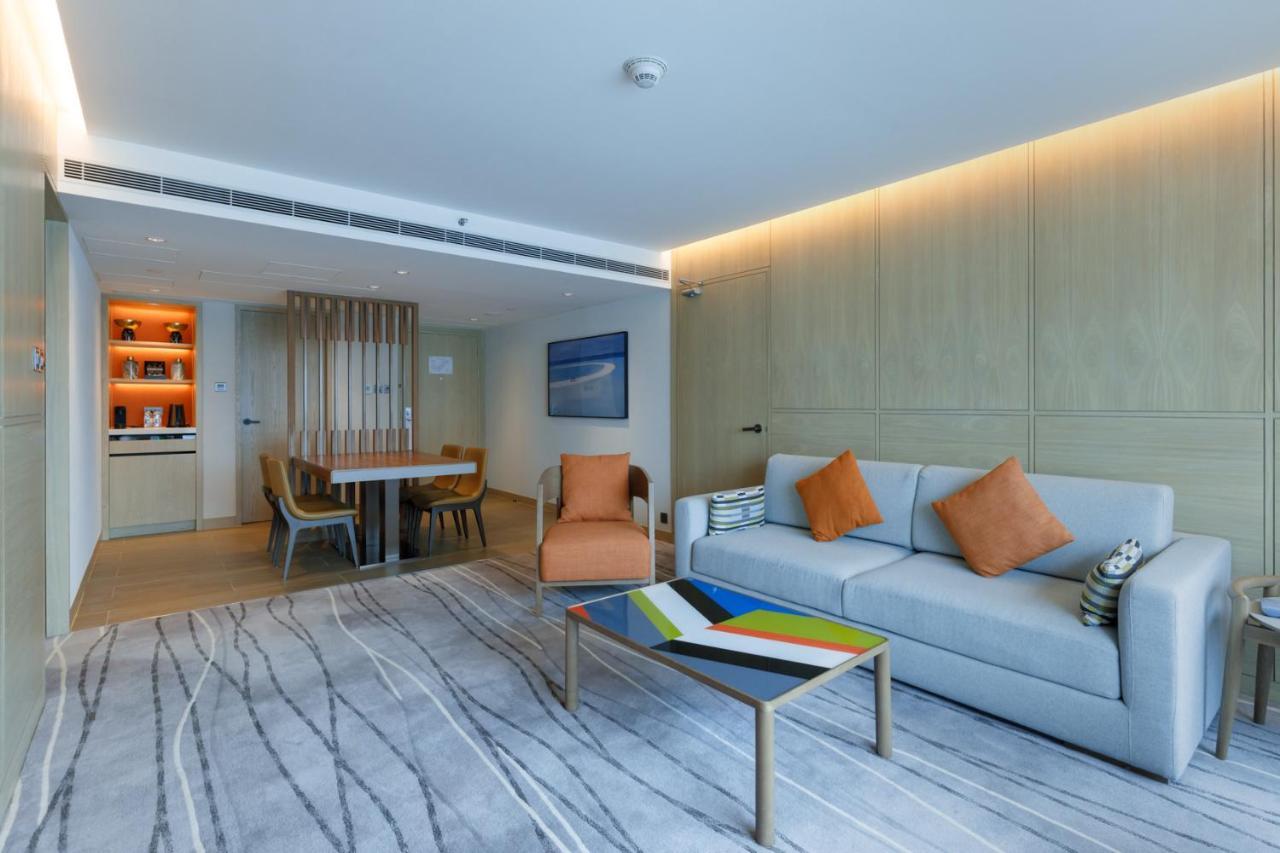 EPIC II with Executive Lounge Access