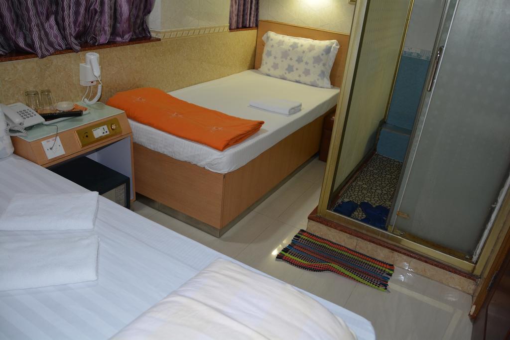 Comfort Triple Room with Shower
