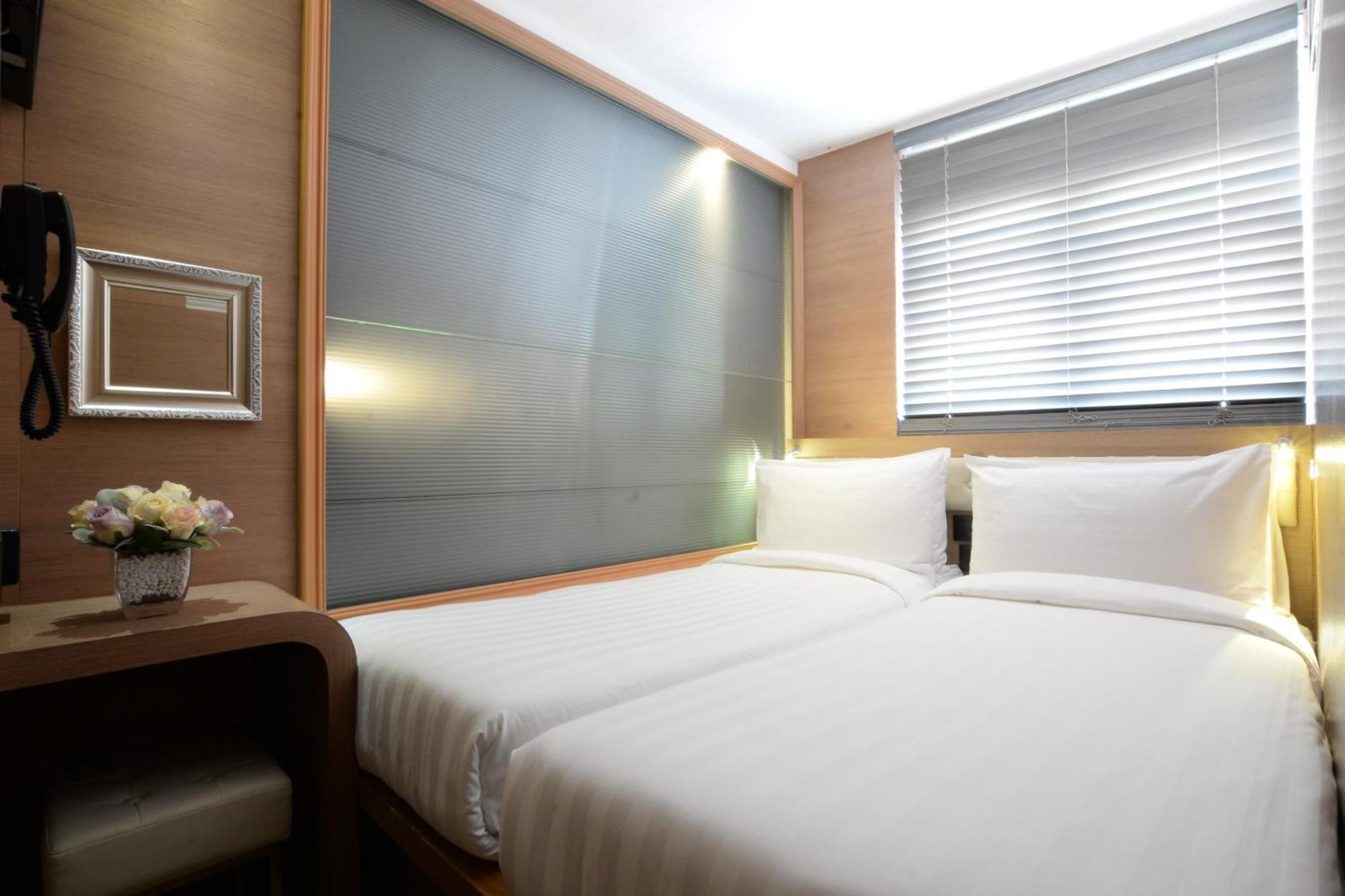 Twin Room,925602028:JPEG