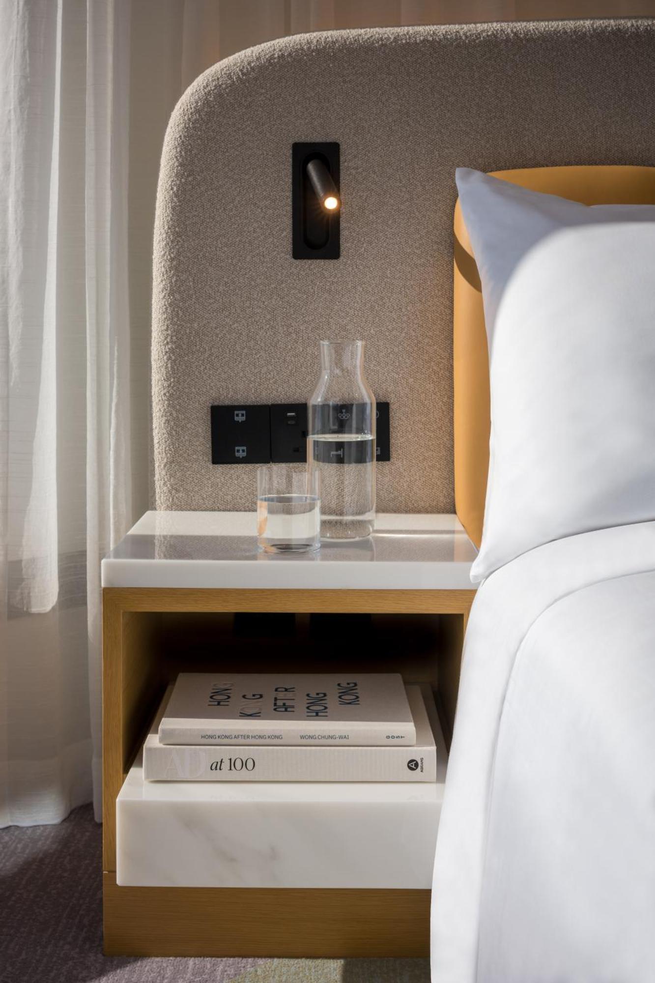 Premier King Room,1690008298:JPEG