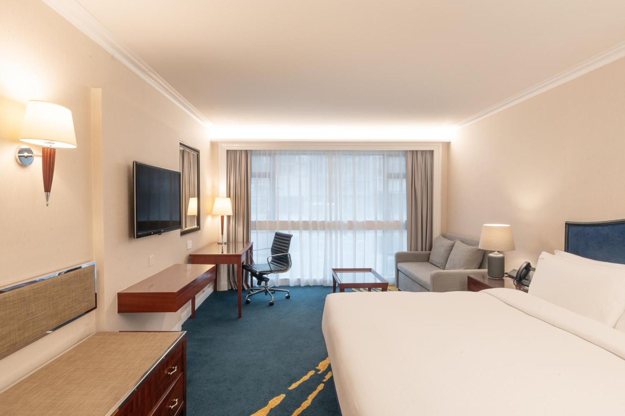 Premium King Room