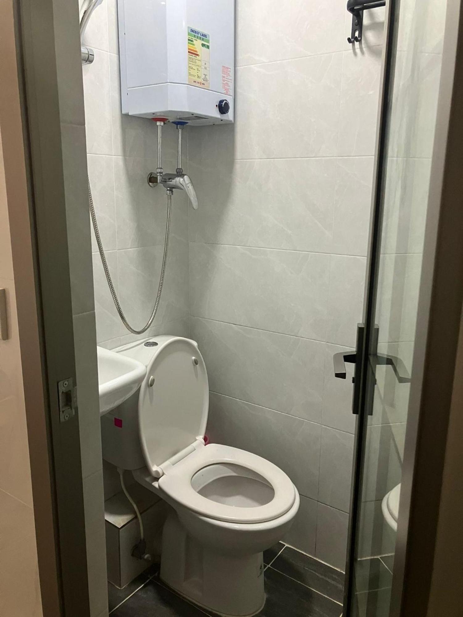 Single Room with Private Bathroom
