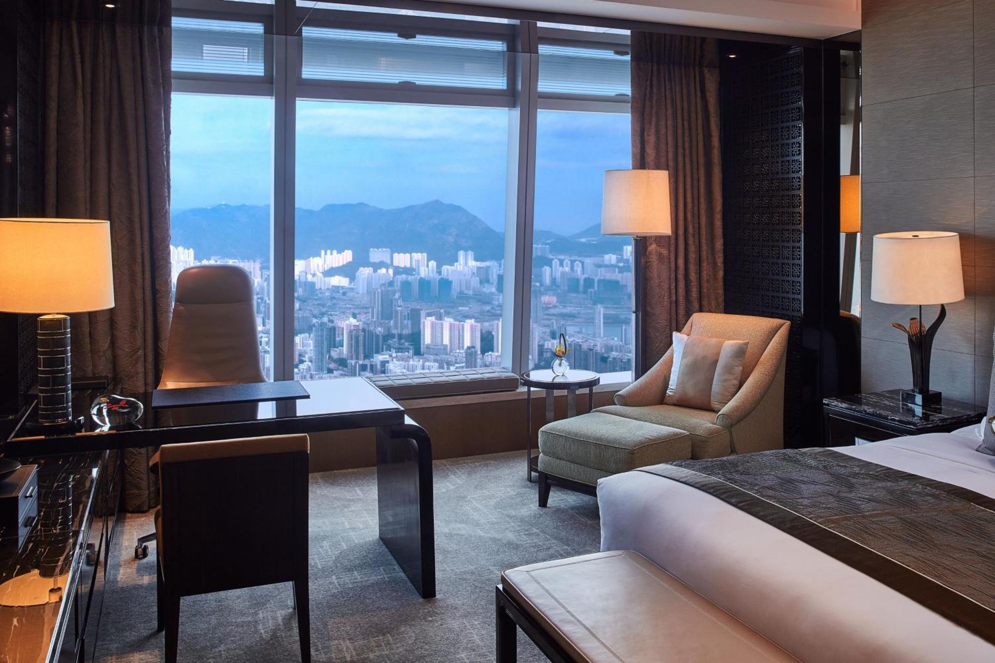 Club Deluxe Zimmer mit 2 Doppelbetten und Zugang zur Club Lounge