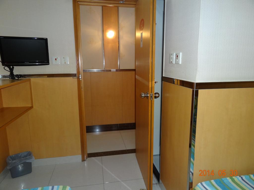 Comfort Triple Room without Window,687589578:JPEG