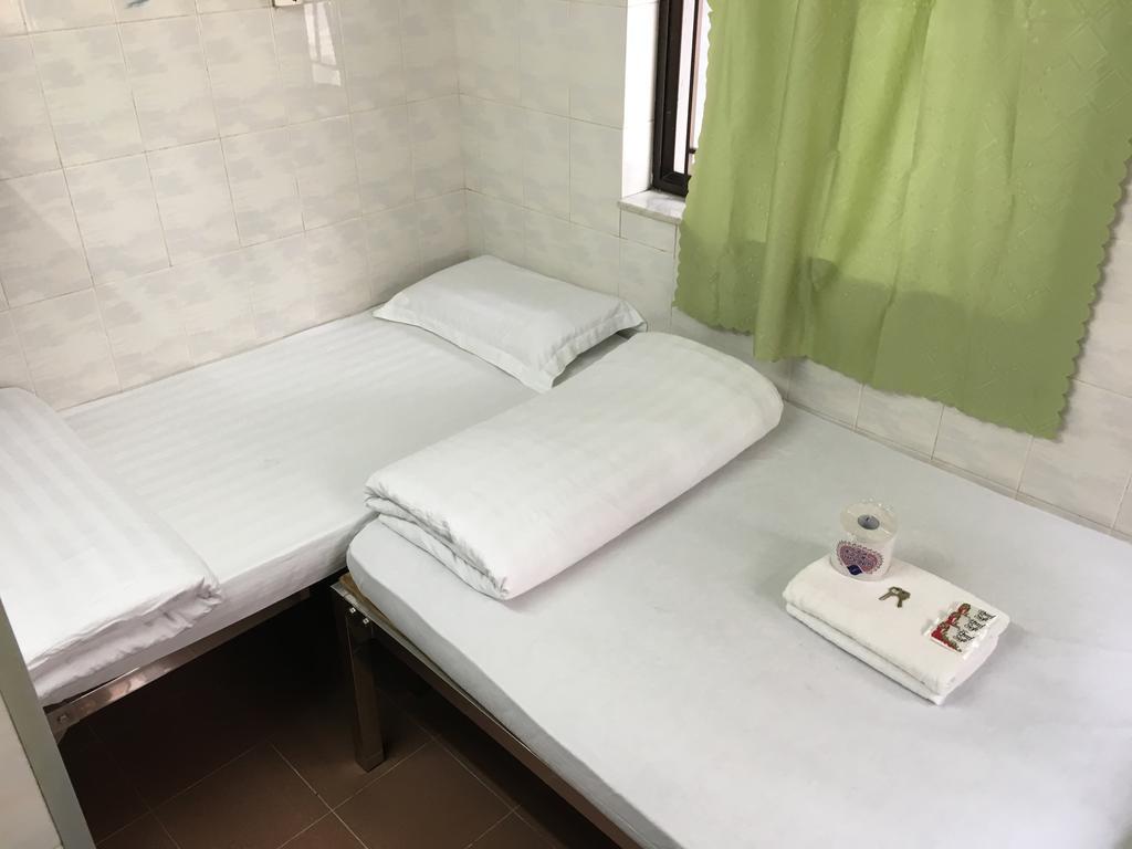 Quarto Triplo com Chuveiro