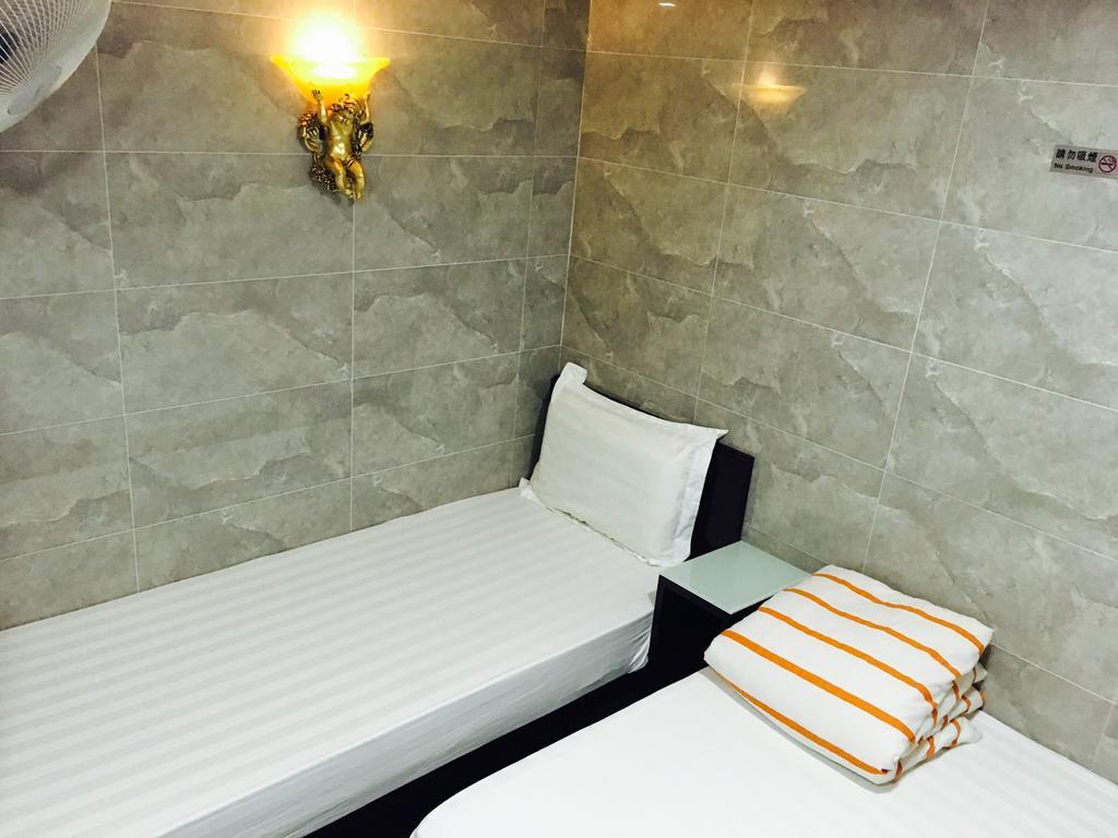 Triple Room,406624545:JPEG