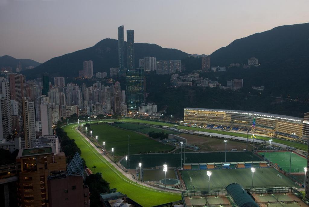 Premium King Room with Racecourse View,189331814:JPEG