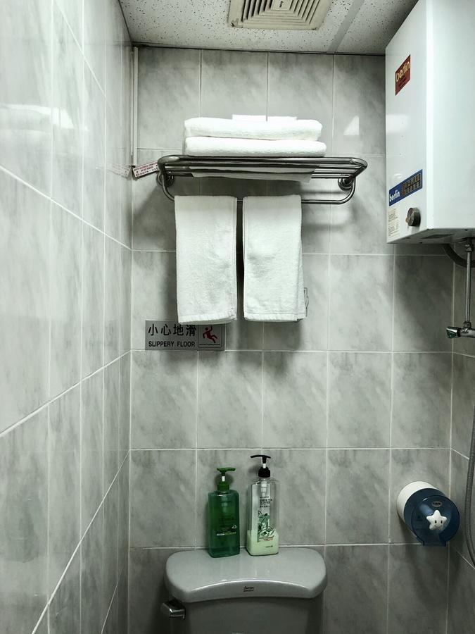 Camera Matrimoniale/Doppia con Letti Singoli con Bagno