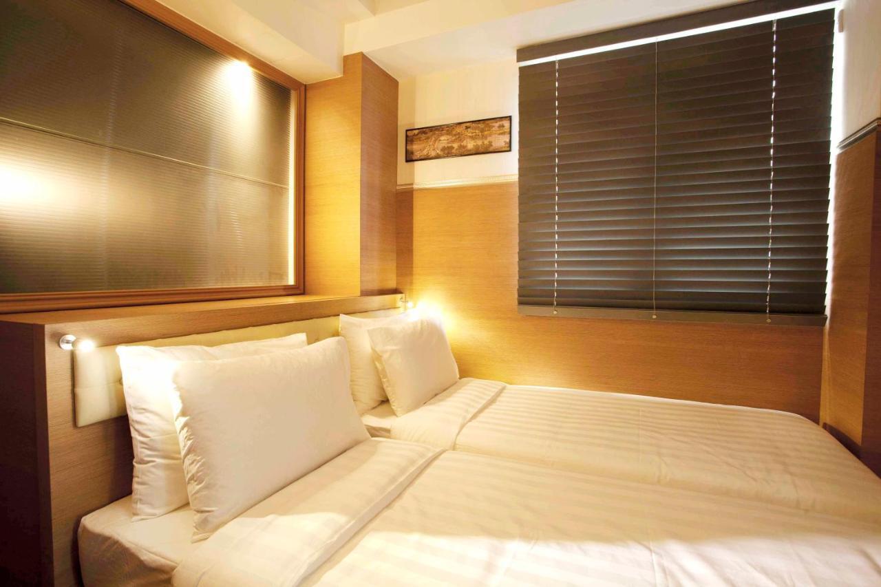 Quarto com 2 Camas de Solteiro