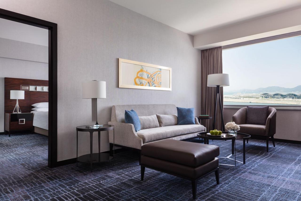 1 King Bed, Sea View, Executive Lounge Access, Large Suite,998807406:JPEG