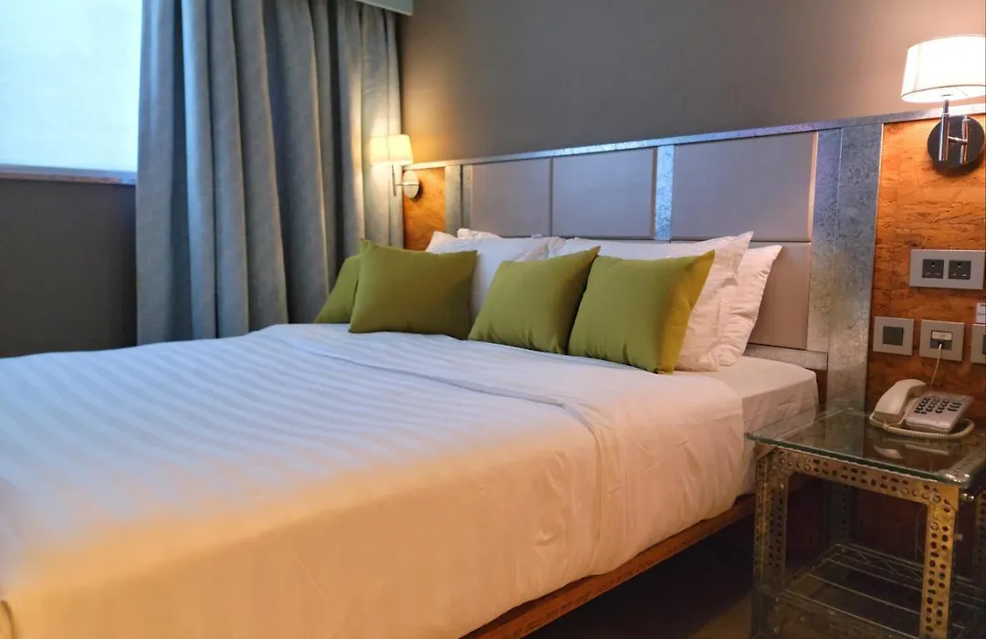 Ind Hotel-1