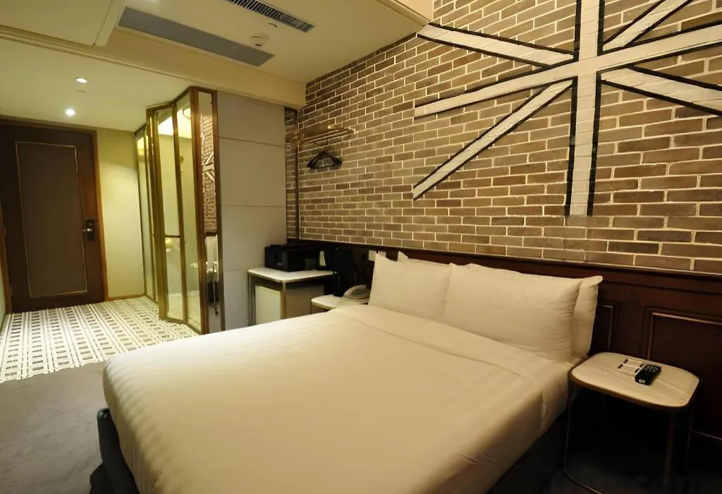 King'S Hotel-1