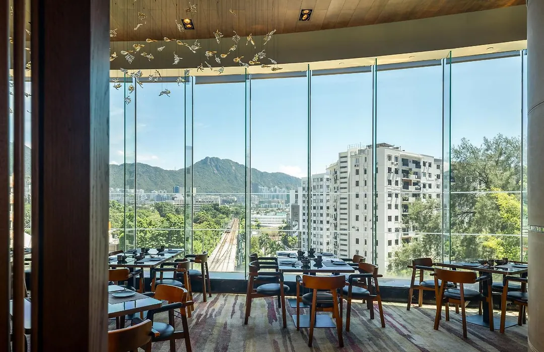Royal Plaza Hotel-1