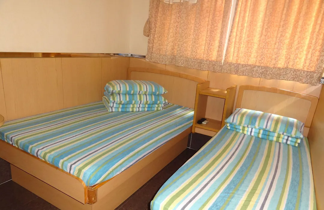 Fortune Hotel-1