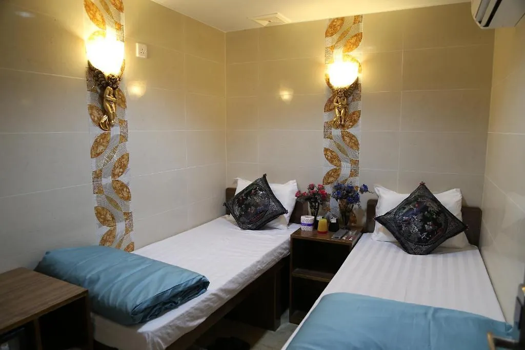 European Hostel-1