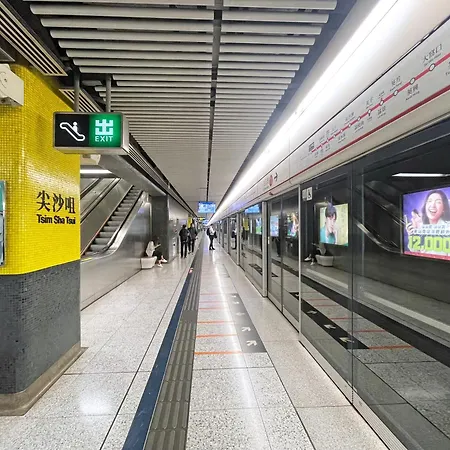 New Day Night Hostel Reception 24 Hour Block D Chungking Mansion Tsim Sha Tsui Kowloonn-3