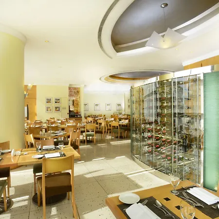 Metropark Hotel Causeway Bay Hong Kong-3