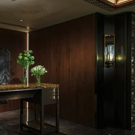 Renaissance Hong Kong Harbour View Hotel-3
