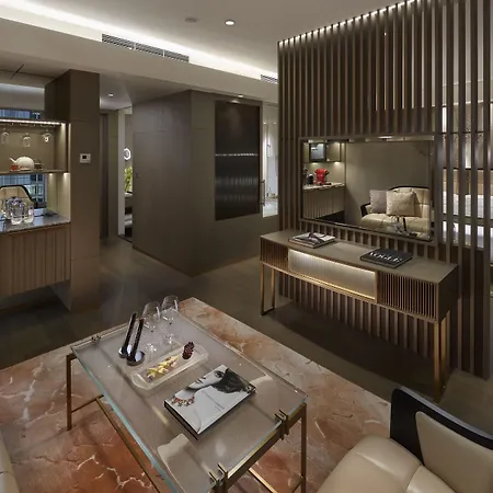 Mandarin Oriental The Landmark, Hong Kong-3
