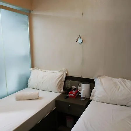 Island Inn-3