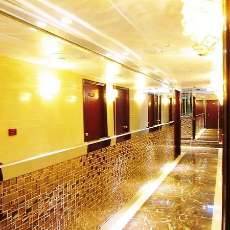 New Chung King Mansion Guest House - Tower C-3