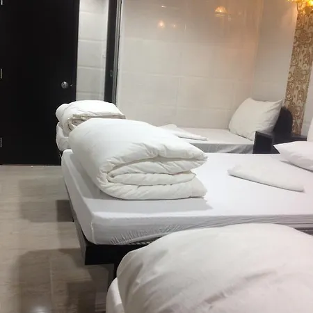 Manhattan Guesthouse-2