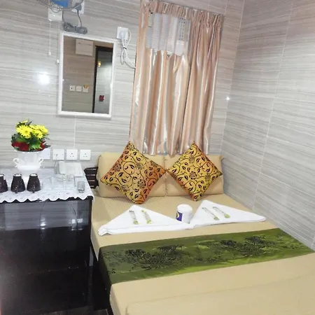 Davao Hostel Block D 24 Hour Reception 10Th Floor Flat D8 Chungking Mansion Tsim Sha Tsui Kowloon-3